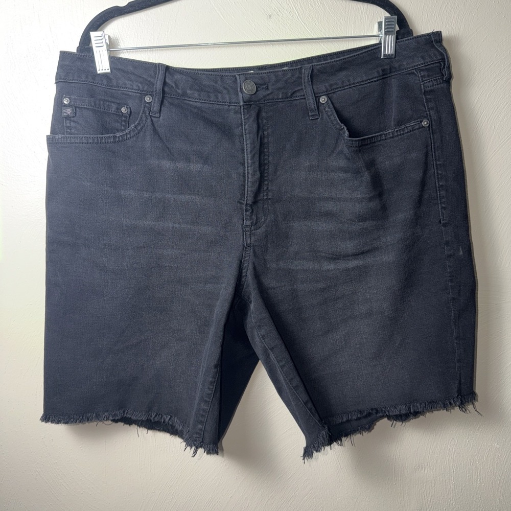 Seven7 Women's Black Mid-Rise Relaxed Bermuda Shorts Variety in Size 16